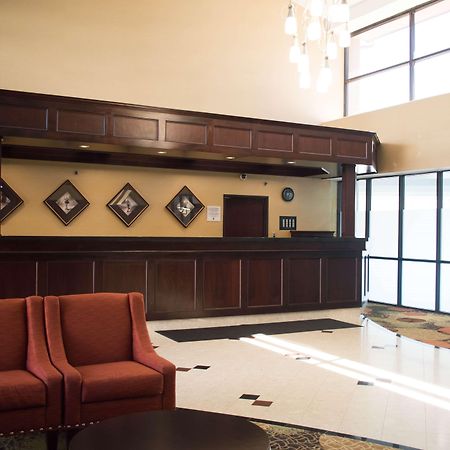 Radisson Hotel Detroit-פרמינגטון הילס מראה חיצוני תמונה