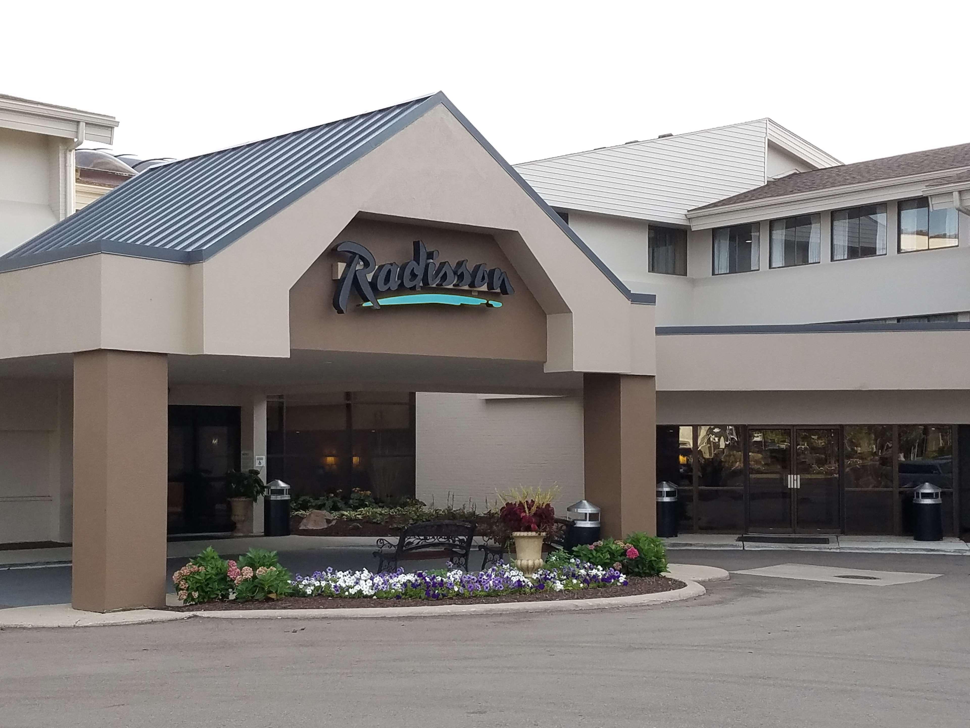 Radisson Hotel Detroit-פרמינגטון הילס מראה חיצוני תמונה