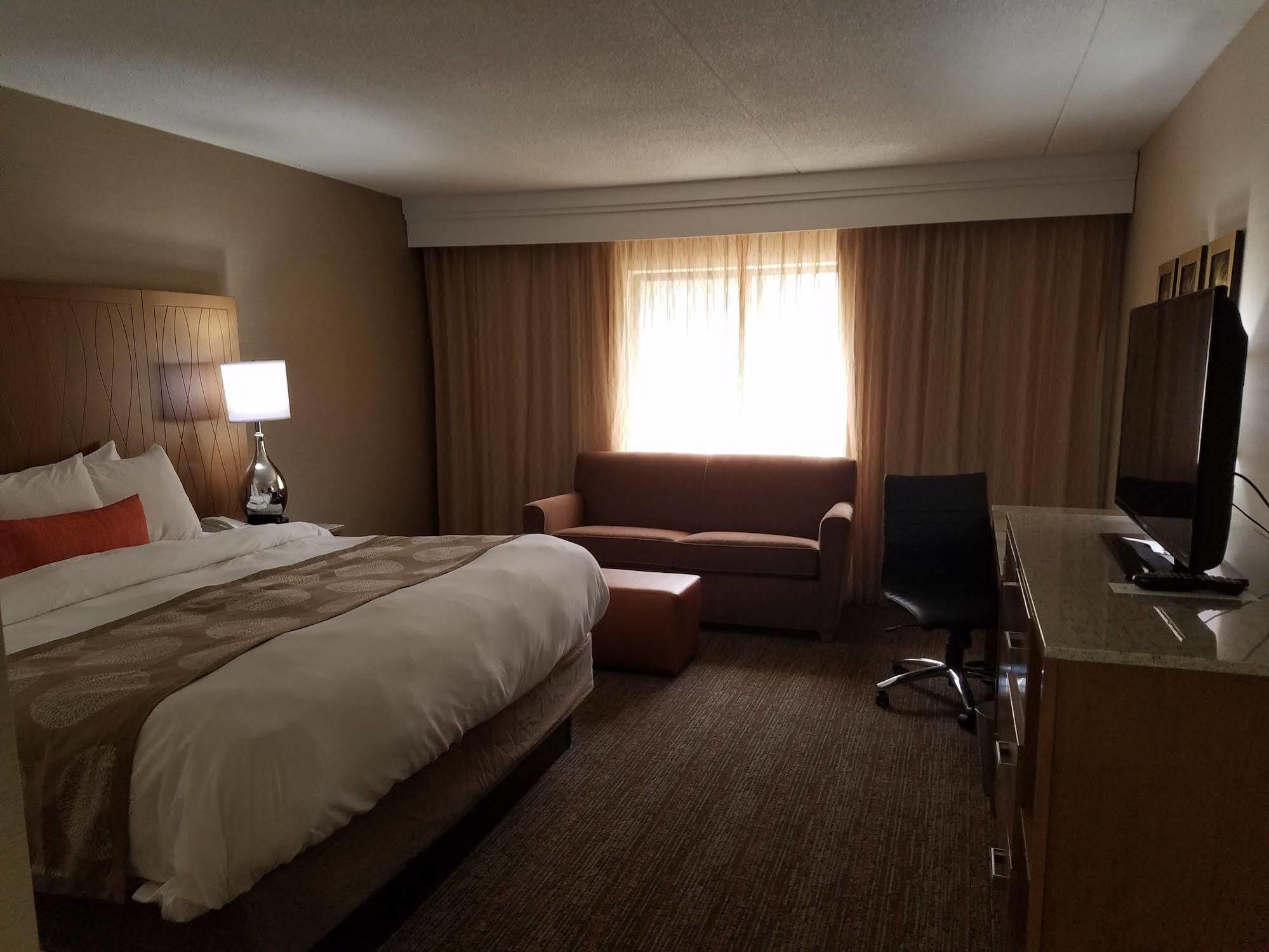Radisson Hotel Detroit-פרמינגטון הילס מראה חיצוני תמונה