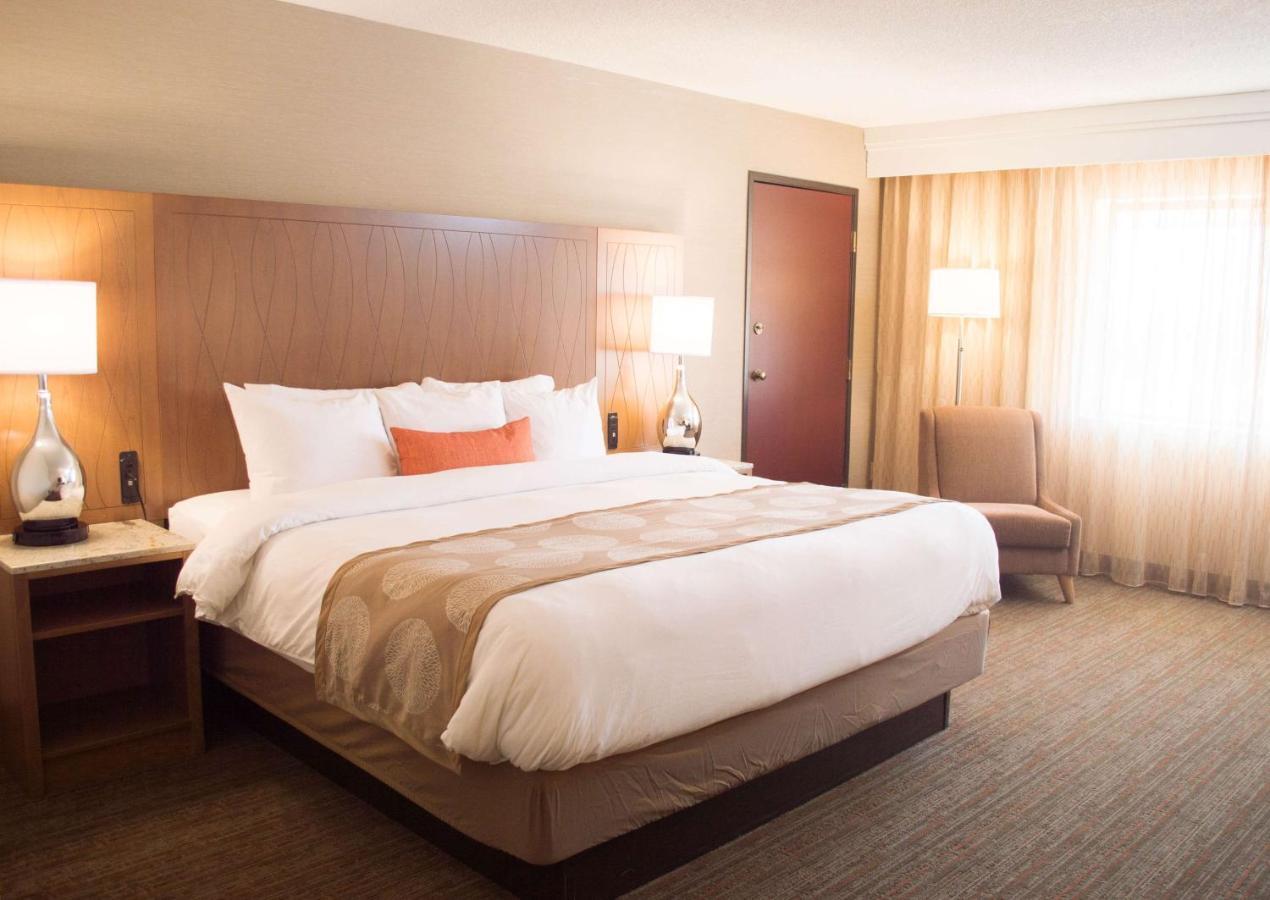 Radisson Hotel Detroit-פרמינגטון הילס מראה חיצוני תמונה