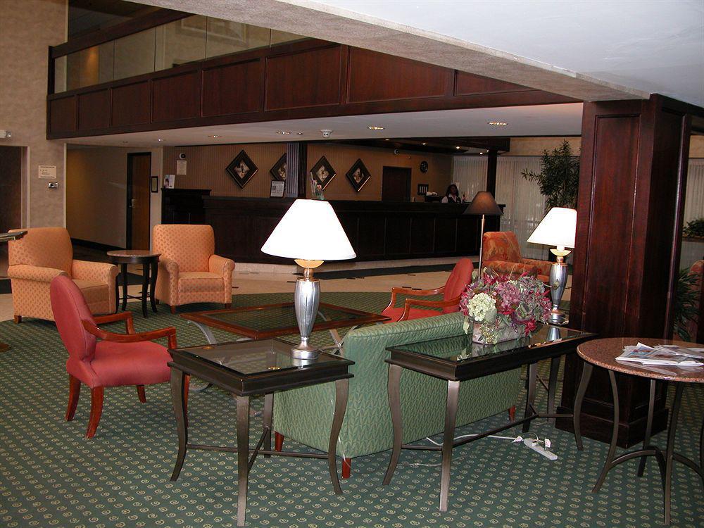 Radisson Hotel Detroit-פרמינגטון הילס מראה חיצוני תמונה